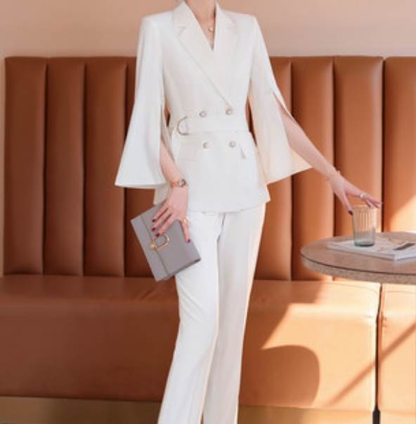 ボトムス パンツ アウター デート かわいい 大人可愛い きれいめ シンプル カジュアル 大人 上品 おしゃれ お洒落 大人女子 主役級 存在感 お出かけ 女子会 休日 旅行 着回し ファッション コーデ スタイル モテ トレンド 流行 インスタ映え