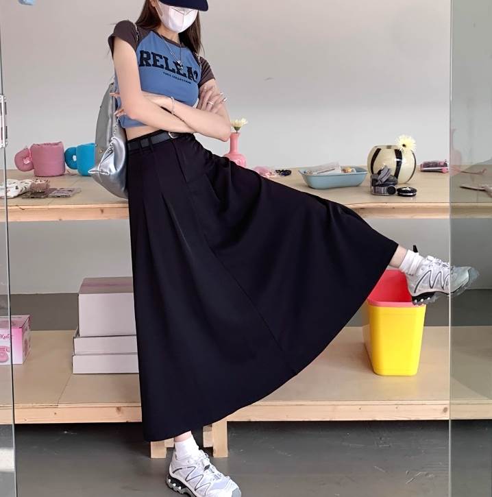 送料無料 スカート ボトムス ロングスカート プリーツスカート ロング丈 マキシ マキシ丈 セミフレア Aライン プリーツ 大人可愛い シンプル カジュアル おしゃれ お洒落 かっこいい 大人女子 無地 春 夏 秋 冬 オールシーズン シーズンレス 20代 30代 40代 50代