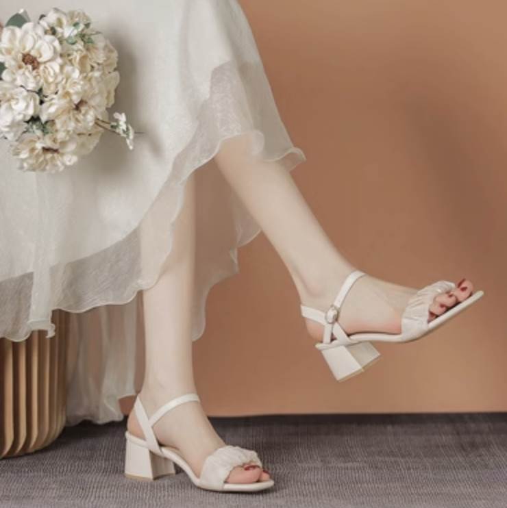 サンダル レディースシューズ レディースサンダル ヒールサンダル ヒール 5cmヒール かわいい 大人可愛い きれいめ シンプル カジュアル 大人 上品 おしゃれ お洒落 かっこいい 大人っぽい 個性的 クール 主役級 存在感 夏 10代 20代 30代 レディース 女性用 旅行