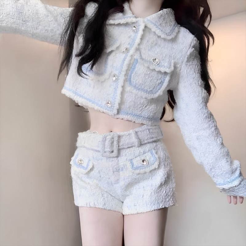 ビジューボタン ツイード セットアップ ジャケット＆パンツ レディース ショートパンツ ポケット ビジュー かわいい カジュアル ガーリー エレガント 秋 冬 アウトドア イベント ショッピング カフェ コーデ ミニ ミニ丈 ショート丈 上品 セクシー 2点セット