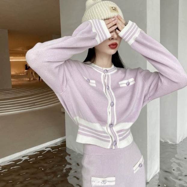 セットアイテム 2点セットトップス プルオーバー ニットトレーナー スウェット 長袖 萌袖 ラウンドネック かわいい シンプル カジュアル おしゃれ かっこいい ラフ メンズライク スポーティー ルーズ 秋 冬 10代 20代 30代 学生 通学 お泊まり 休日 運動 ジム ヨガ