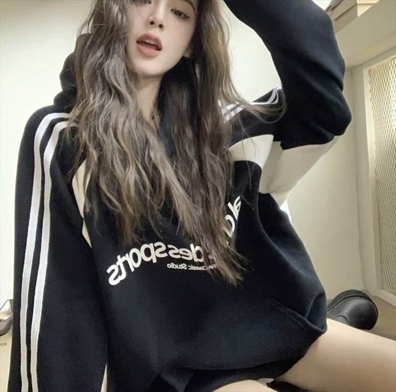 Parka - パーカー フード付き レディース トップス トレーナー スウェット 長袖 ポケット かわいい 大人可愛い シンプル カジュアル おしゃれ かっこいい レトロ こなれ感 ラフ メンズライク マニッシュ ボーイッシュ ガーリー ルーズ ベーシック 秋 冬 ママ オフィス ビジネス