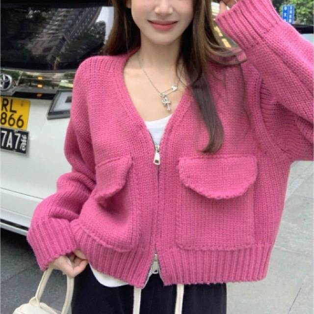乐天商城 - トップス ニット カーディガン 上着 レディース ショート 長袖 萌袖 Vネック ノーカラー 前開き ケーブルニット ボタン 厚手 ニット かわいい 大人可愛い シンプル カジュアル 上品 おしゃれ こなれ感 ラフ ガーリー ルーズ 存在感 ラブリー キュート クラシカル