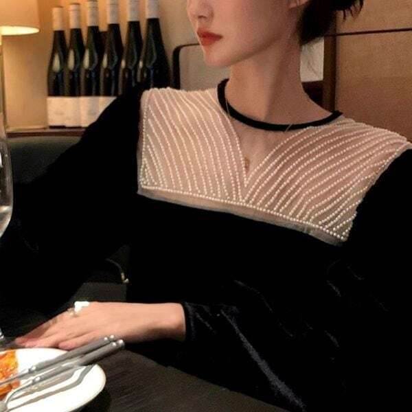 樂天商城 - パールネック ベロア カットソー レディース トップス 長袖 ラウンドネック パール 透け感 シースルー 高見え かわいい 大人可愛い きれいめ シンプル 上品 おしゃれ 主役級 存在感 デート お出掛け 女子会 トレンド クラシカル 秋 冬 無地 バイカラー S M L XL