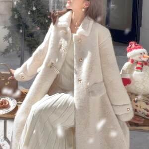 乐天商城 - レディース コート ボアコート ロング 襟付き セミフレア 前開き ボタン ボア 大人可愛い きれいめ 上品 おしゃれ こなれ感 ガーリー クール モード系 エレガント 存在感 とろみ感 都会的 ラグジュアリー 冬 謝恩会 二次会 クリスマス バレンタイン オフィス ビジネス