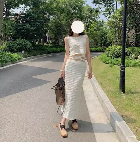 2点セット セットアップ 上下セット ノースリーブ ロング丈 Uネック タイト マキシ丈スカート セミフレア マキシ丈 かわいい 大人可愛い きれいめ シンプル カジュアル 大人 上品 おしゃれ かっこいい キュート ナチュラル ベーシック レトロ クール モード系 大人女子