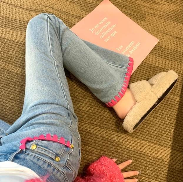 樂天商城 - レディース パンツ ボトムス フレア ロングパンツ フルレングス フレア 裾ワイド ブーツカット フェミニン ファスナー ポケット ハイウエスト デニム ブルーデニム カラーデニム 大人可愛い きれいめ カジュアル おしゃれ レトロ 無地 春 秋 ママ OL 学生 お出かけ