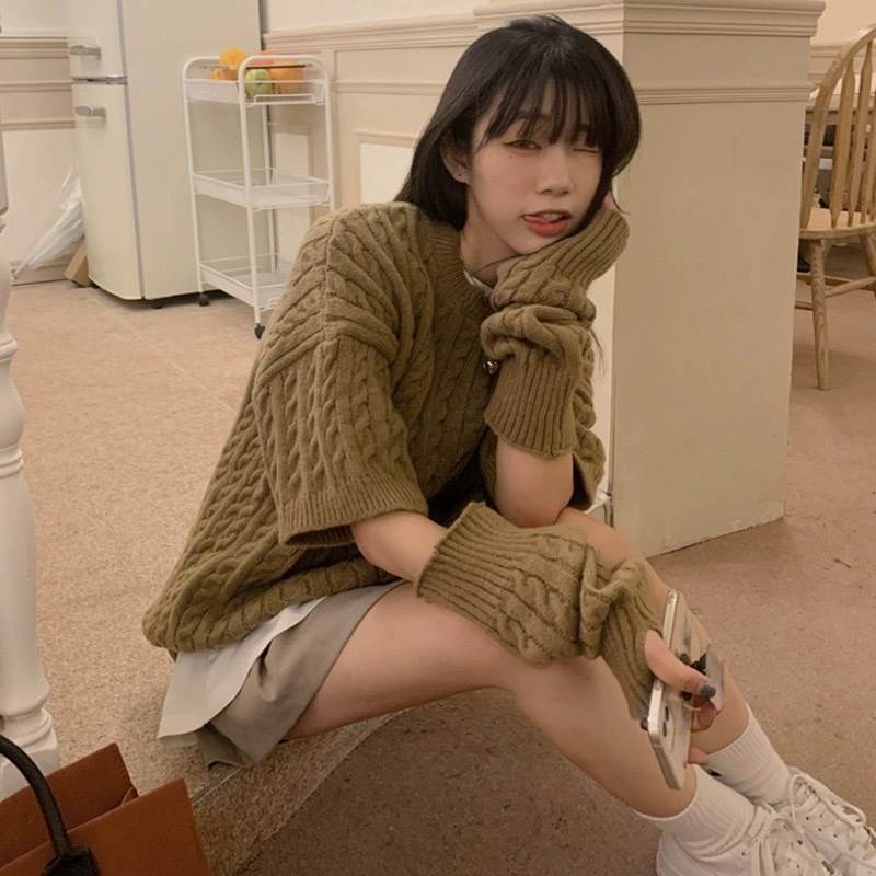 乐天商城 - ニット セーター レディース トップス あったか 半袖 ボリューム袖 Uネック フェミニン かわいい 大人可愛い きれいめ シンプル カジュアル 上品 おしゃれ レトロ こなれ感 ラフ ルーズ エレガント ベーシック 無地 秋 冬 ママ オフィス ビジネス OL 通勤 学生 デート