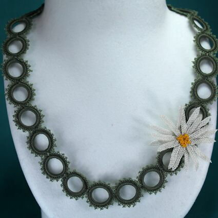 イーネオヤのネックレス