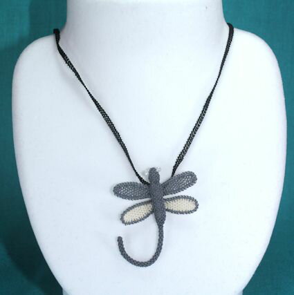 イーネオヤのネックレス