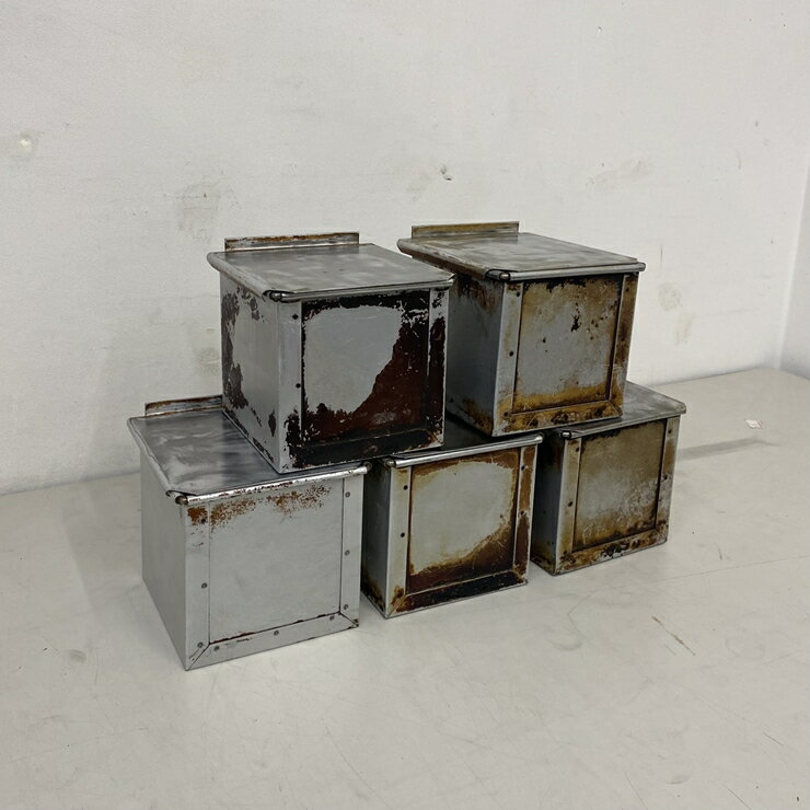 【中古】 A09416 食パン型 1斤 フタ付 5個組 簡単清掃のみ 内寸12cm角　【業務用】【厨房用】複数在庫有り