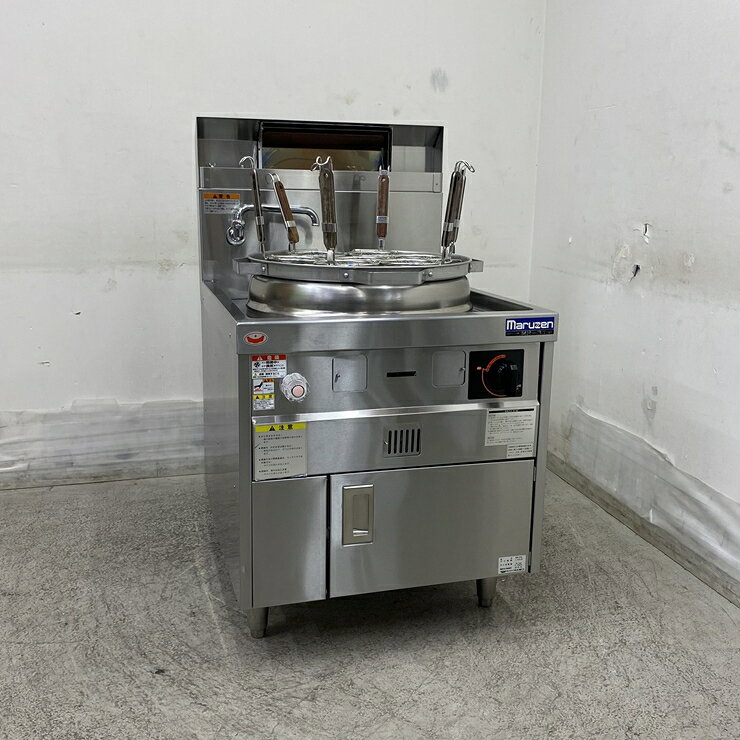 商品詳細画像【中古】 A09998 ガス ゆで麺機 7テボタイプ マルゼン MR-31M 2026年製 LPガス用 幅65cm　【業務用】【厨房用】【保証有】【家財おまかせ便】◆商品詳細◆&nbsp;◆商品名:ガス ゆで麺機 7テボタイプ&nbsp;◆メーカー：マルゼン&nbsp;◆型式：MR-31M&nbsp;◆電源：-&nbsp;◆ガス種：LPガス　消費量：24.4kW（　1.75kg/h）&nbsp;◆サイズ：W650 x D750(+100) x H710(+400) mm&nbsp;◆年式：2026年製&nbsp;◆程度：【中古】&nbsp;◆重量： 94 kg&nbsp;◆備考：LPガス用、　ミツババーナー、　フリザル(テボ)：7個あり、　年式新しいです、　キズあり◆家財便は屋内や店内でのお渡しが可能です。(搬入口の寸法や段差の高さ等により搬入不可の場合もございます)時間帯指定可能エリアがございますご注文前にお問い合わせ下さい。配達指定日がご注文から2週間以降のお客様は『ご注文前』にお問い合わせ下さい。弊社の商品をご検討されているお客様へトラブル防止の為、下記の【荷受けの注意事項】を必ずお読み下さい。&nbsp;◆付属品は画像に写っているものが全てです。&nbsp;◆保証：1ヵ月間保証保証内容に関しましては下記の「返品について＞こちら＞キャンセル・返品について」をご確認ください。&nbsp;◆受渡方法・発送ランク：「 yd ランク 」受渡方法、配送料金は商品ページの最下部にてご確認願います。&nbsp;