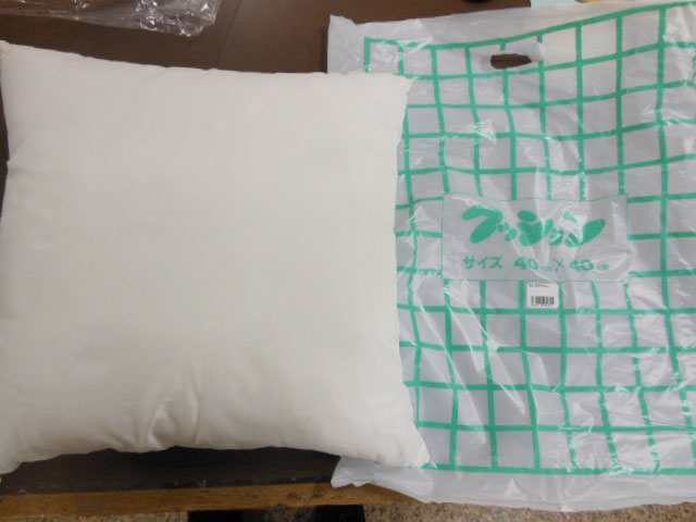 ヌードクッション(中綿)