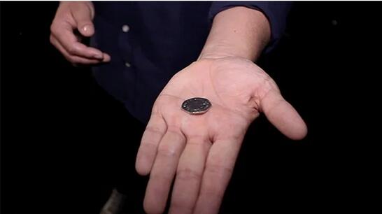 【DVD】リアルコインマジック～Real Coin Magic by Benjamin Earl～|イリュージョン,大阪マジック,マジック,手品,販売,ショップ,マジシャン,大阪,osaka,magic 2