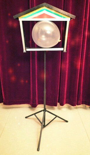 Twin Doves in Balloon - Remote Control by China Magic|����塼�����,���ޥ��å�,�ޥ��å�,����,����,����å�,�ޥ������,���,osaka,magic