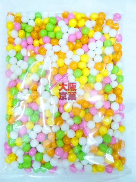 【メール便送料無料】大阪京菓ZRおかし企画 1kgかためのカラーボールラムネ〔1699円〕×1袋 +税