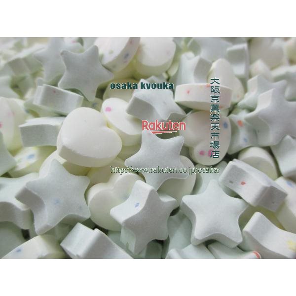 大阪京菓ZRおかし企画 OE石井　500グラム【目安として約415個】 イエローハート＆グリーンスター ぶどう糖ラムネ つぶつぶミンツ入り ×1袋【ma】【メール便送料無料】のサムネイル