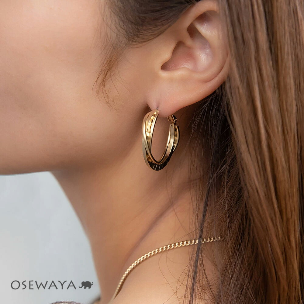 【送料無料】ピアス ニッケルフリー sable gold トリプル クロス ライン テクスチャー ステンレスポスト フープピアス | OSEWAYA アクセサリー レディース 女性 大人 プレゼント ギフト 結婚式