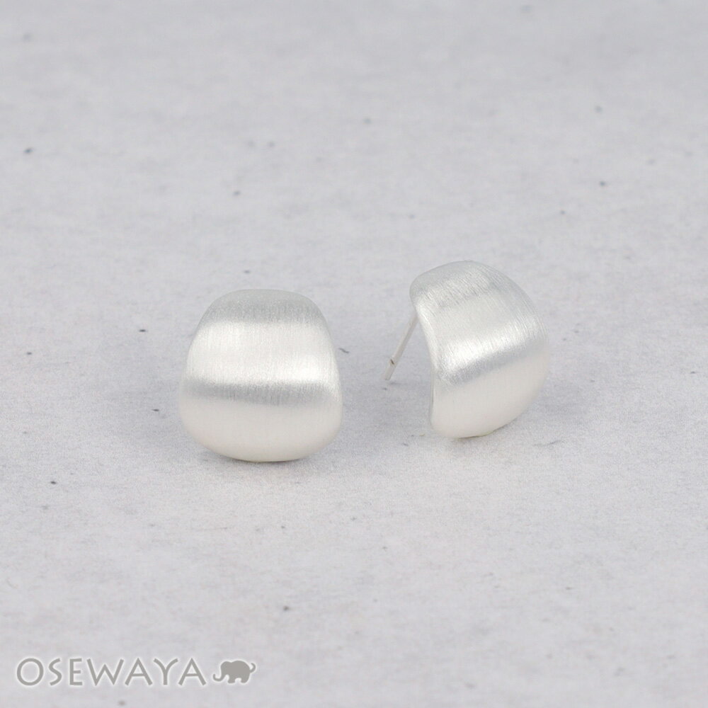 Rakuten - 【スーパーセールMax50％OFF】【楽天スーパーSALE 半額】ピアス ニッケルフリー neige. ワイド カーブ スタッドピアス | OSEWAYA アクセサリー レディース 女性 大人 プレゼント ギフト 結婚式 誕生日 おしゃれ オシャレ かわいい 可愛い