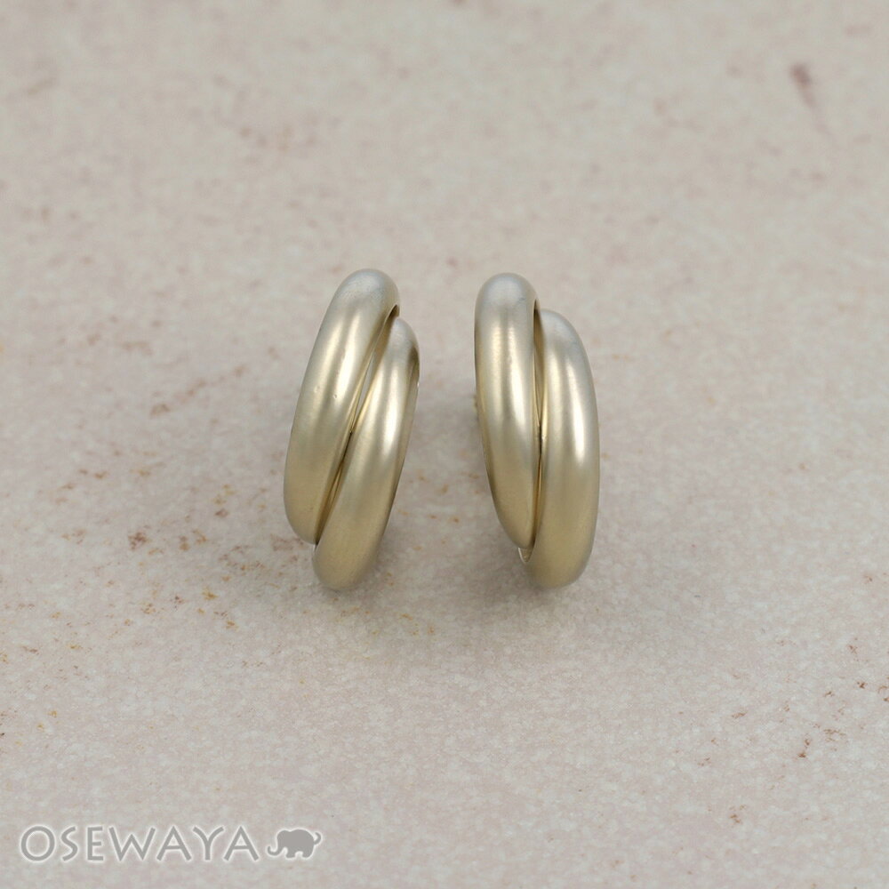 乐天商城 - イヤリング ニッケルフリー sable gold メタル ダブル ライン クロス C型 ネジバネ式イヤリング | OSEWAYA アクセサリー レディース 女性 大人 プレゼント ギフト 結婚式 誕生日 おしゃれ オシャレ かわいい 可愛い