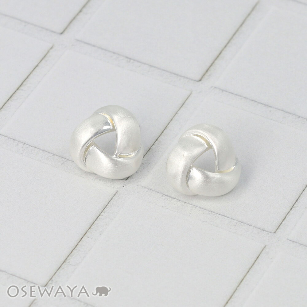 Rakuten - ピアス ニッケルフリー neige. メタル スリー ライン トライアングル チタンポスト スタッドピアス | OSEWAYA アクセサリー レディース 女性 大人 プレゼント ギフト 結婚式 誕生日 おしゃれ オシャレ かわいい 可愛い