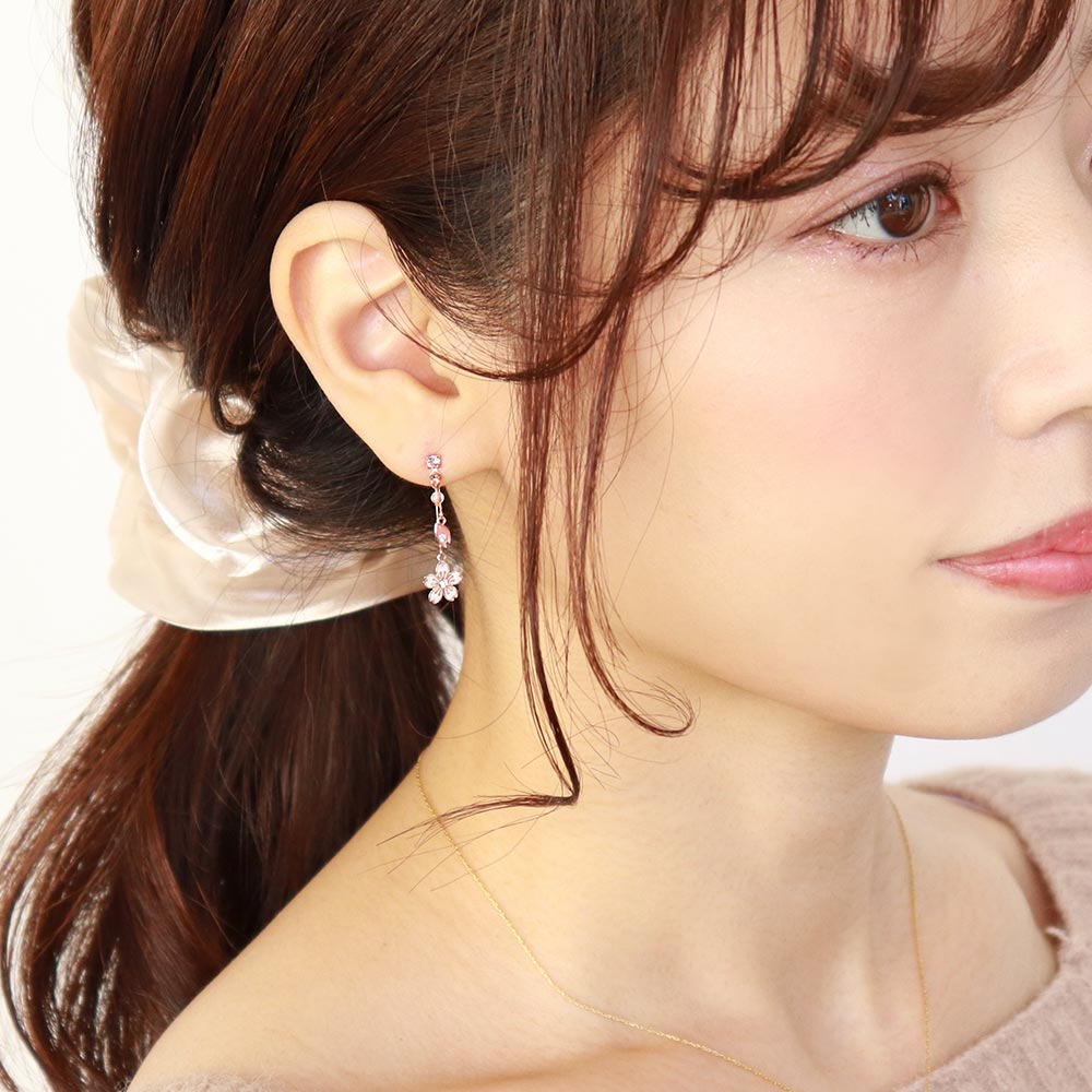 ピアス ニッケルフリー 桜 花びら ワイヤー ストーン 天然石 ポストピアス | OSEWA...