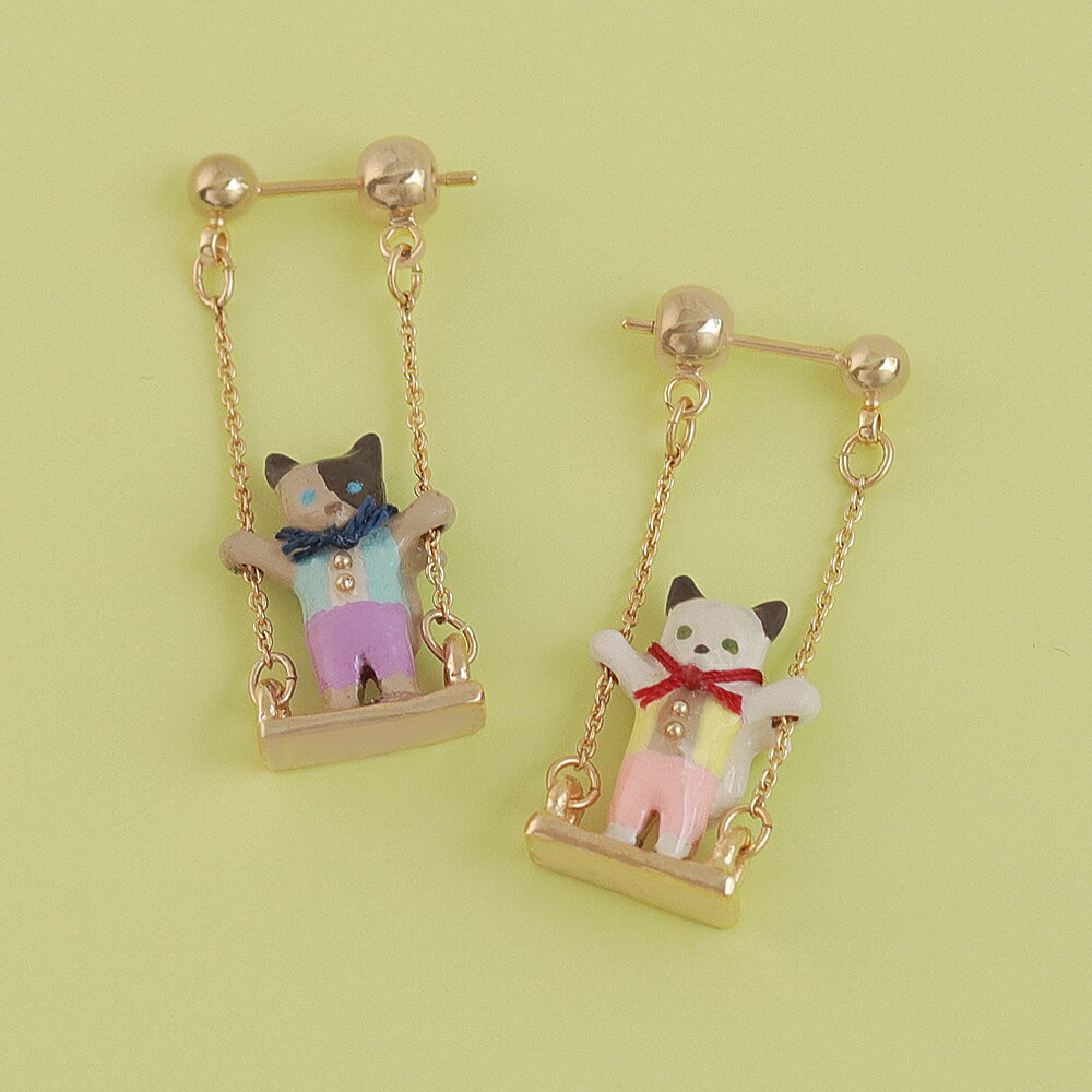 【Ayatorie/アヤトリエ】ネコのブランコピアス | OSEWAYA アクセサリー レディース 女性 大人 プレゼント ギフト 結婚式 誕生日 おしゃれ オシャレ かわいい 可愛い