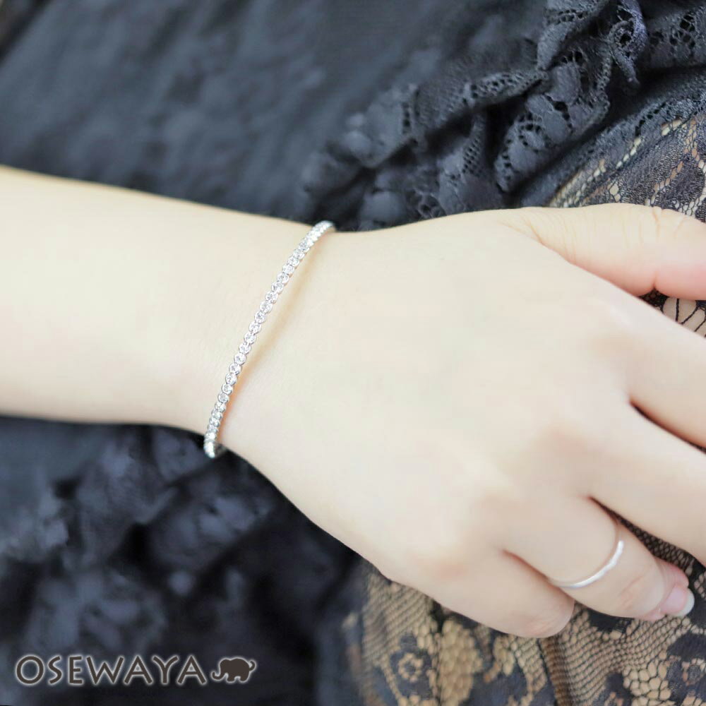 【楽天スーパーSALE 半額】ブレスレット サークル ラインストーン バングル 大人 上品 エレガント 華奢 シンプル オフィス 通勤 重ね付け プレゼント ギ...