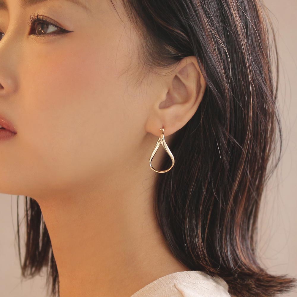 樹脂ピアス メタル ウェーブ ライン ドロップ...の紹介画像2