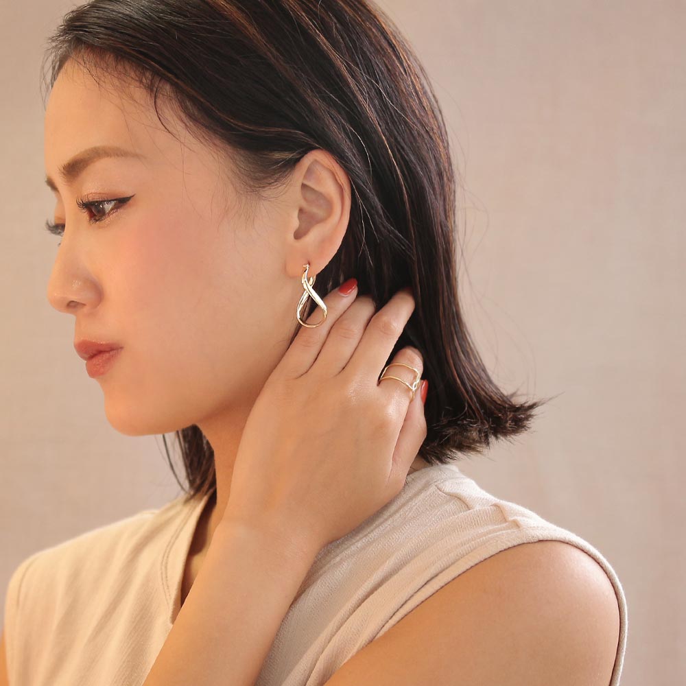 樹脂ピアス メタル ウェーブ ライン ドロップ...の紹介画像3