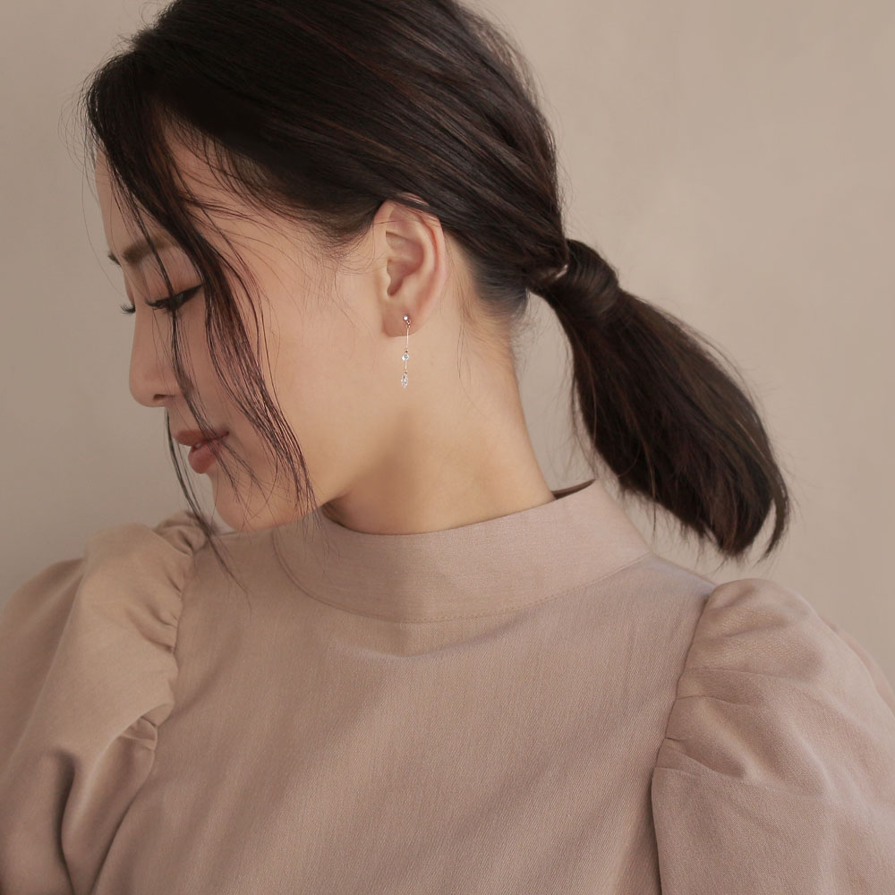 樹脂ピアス ニッケルフリー キュービックジルコニア ストレート ドロップピアス | OSEWAYA アクセサリー レディース 女性 アレルギー対応 プレゼント オシャレ かわいい 可愛い osewaya-10081941 OSEWAYA サンプル画像3