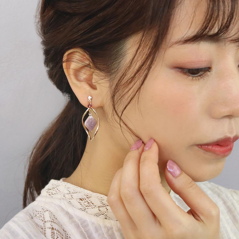 イヤリング ストーン エポ メタル ひし形 ネジバネ式イヤリング | OSEWAYA アクセ...