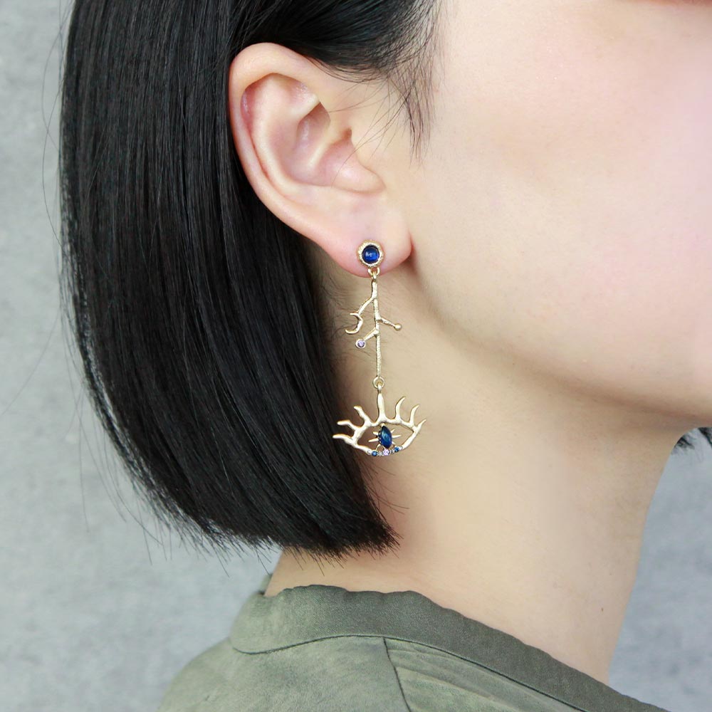 【送料無料】【OLGA】ピアス ニッケルフリー ギャラクシー アイ ムーン スター スウィング ポストピアス | アクセサリー レディース 女性 大人 プレゼント ギフト 結婚式 誕生日 おしゃれ オシャレ かわいい 可愛い シンプル 金属アレルギー