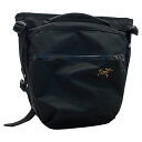 【並行輸入品】アークテリクス アロー 8 ショルダーバッグ(Arcteryx 24019 ARRO 8 SHOULDER BAG)【宅配便送料無料】 (6038491)【TNH307】