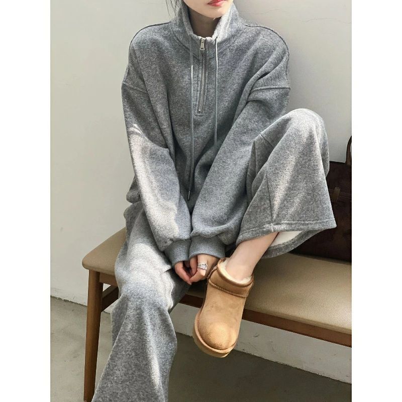 2025秋冬新作レディース 裏起毛スウェットセットアップ韓国風デザイン×ゆったりシルエット｜トレーナー＋ジョガーパンツ上下2点セット｜あったか可愛い部屋着・お出かけにも◎体型カバー×脚長効果◎ おうち時間も街歩きもこれ一着でOK 裏起毛スウェット