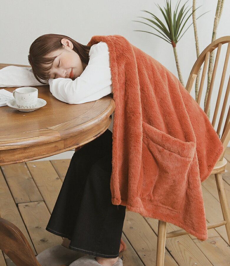楽天市場】もふもふ 毛布（カラーレッド）（毛布・ブランケット｜寝具