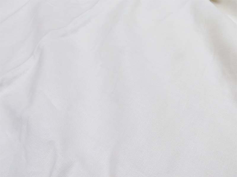 【新古品】【モデルルーム展示品】 マナトレーディング 1340( 落ち幅160×2)×2800 ベッドカバー セミダブルサイズ オフホワイト 【V0120-03】