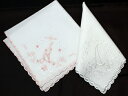☆SALE☆イニシャル刺繍入りハンカチーフ 白・ピンク 綿