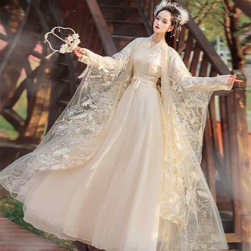 ・カテゴリ: 漢服・主な素材: ポリエステル80%〜90%・カラー展開: シャンパンゴールド（月蝉）・サイズ展開: S、M、L、XL・スタイル: 晋制、直袖、直綴・柄: 3D効果・対象: レディース