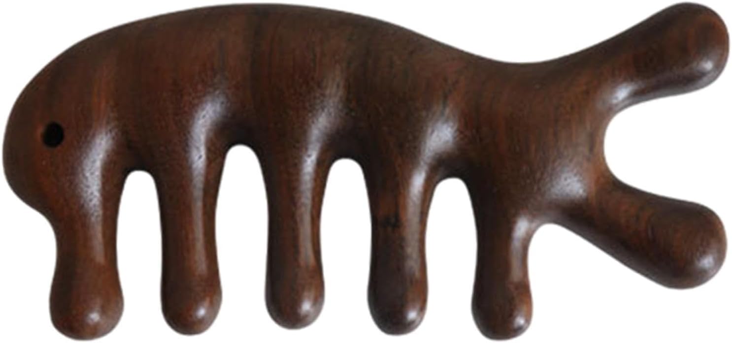 　　　 ◆◇◆売れている秘密◆◇◆ ?木製マッサージコーム：当社の木製頭皮コームは、完璧に磨かれた表面が特徴で、頭皮に心地よいマッサージを提供し、緊張を和らげ、リラクゼーションを促進します。 ?人間工学に基づいたエッジ：スカルプコームは、快適なヘアケア体験のために細心の注意を払って作られた、ユニークな球形のデザインを誇っています。滑らかで圧力を吸収する形状により、優しく心地よい頭皮マッサージが保証されます。 ?天然素材：この頭皮コームは高品質の白檀素材で作られており、独特の木の質感があり、美しく耐久性があり、軽い自然な香りがします。滑らかで繊細な感触です。 ?持ち運びが簡単：スカルプコームは、頭皮に心地よいマッサージを提供する快適で持ち運び可能なツールです。ハンドヘルドデザインなので、バッグに簡単に入れてどこにでも持ち運ぶことができます。 ?幅広い用途: Lionheart のスカルプ コームでセルフケア ルーチンを向上させましょう。首、腕、脚、顔、頭皮に幅広く使用できるので、ストレスを軽減し、髪の成長を刺激します。 　　　◆◇◆注意事項◆◇◆ご覧のモニターの環境、撮影環境により実物と色味が異なって見える場合がございます。湿った状態で他のものと擦り合わせると色が移る恐れがあります。濃色品の洗濯時は、白色、淡色と分けて洗ってください。説明 スカルプコームでヘアケアルーチンを変えましょう。球状のデザインは疲労を軽減し、健康な頭皮に優しいマッサージを提供します。ご自宅で使用してください。美しくて耐久性があります。取り外し可能なアームにより、持ち運びが簡単になります。仕様：名前: 頭皮コーム材質：白檀タイプA: 11.3*5cm/4.45*2タイプB: 9.5*5.5cm/3.74*2.16インチタイプC: 9.5*5.7cm/3.74*2.24インチ製品リスト：1 * 頭皮コームノート：照明や画面設定の違いにより、製品の色は写真と多少異なる場合があります。手動測定の違いにより、サイズに1〜3cmの誤差が生じる場合がありますので、ご了承ください。