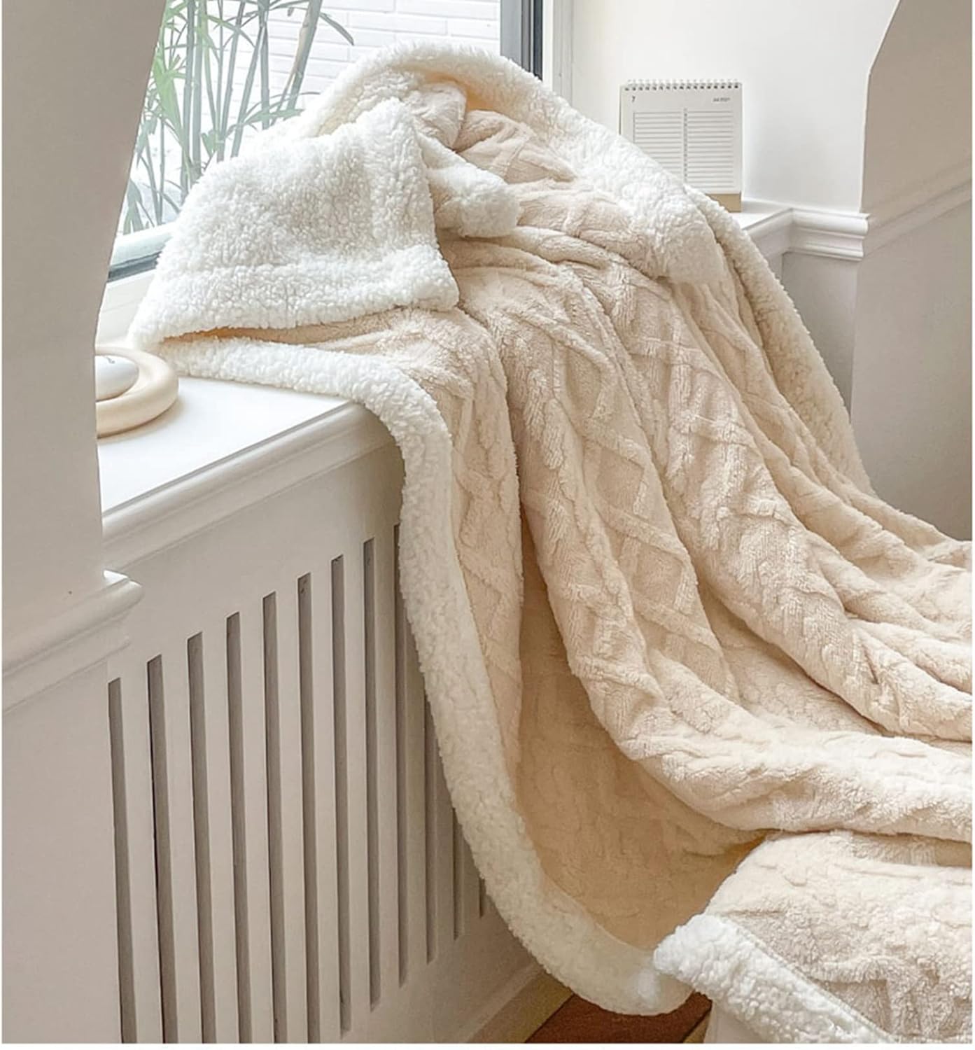 毛布 両面使える 掛け毛布 サンゴフリース 一人掛け 二人掛け 編み調 暖かい モコモコ 厚手 かわいい 吸湿 防臭 ベッド ソファー用 もうふ 母の日 敬老の日 新生活 オールシーズン お昼休み用 2