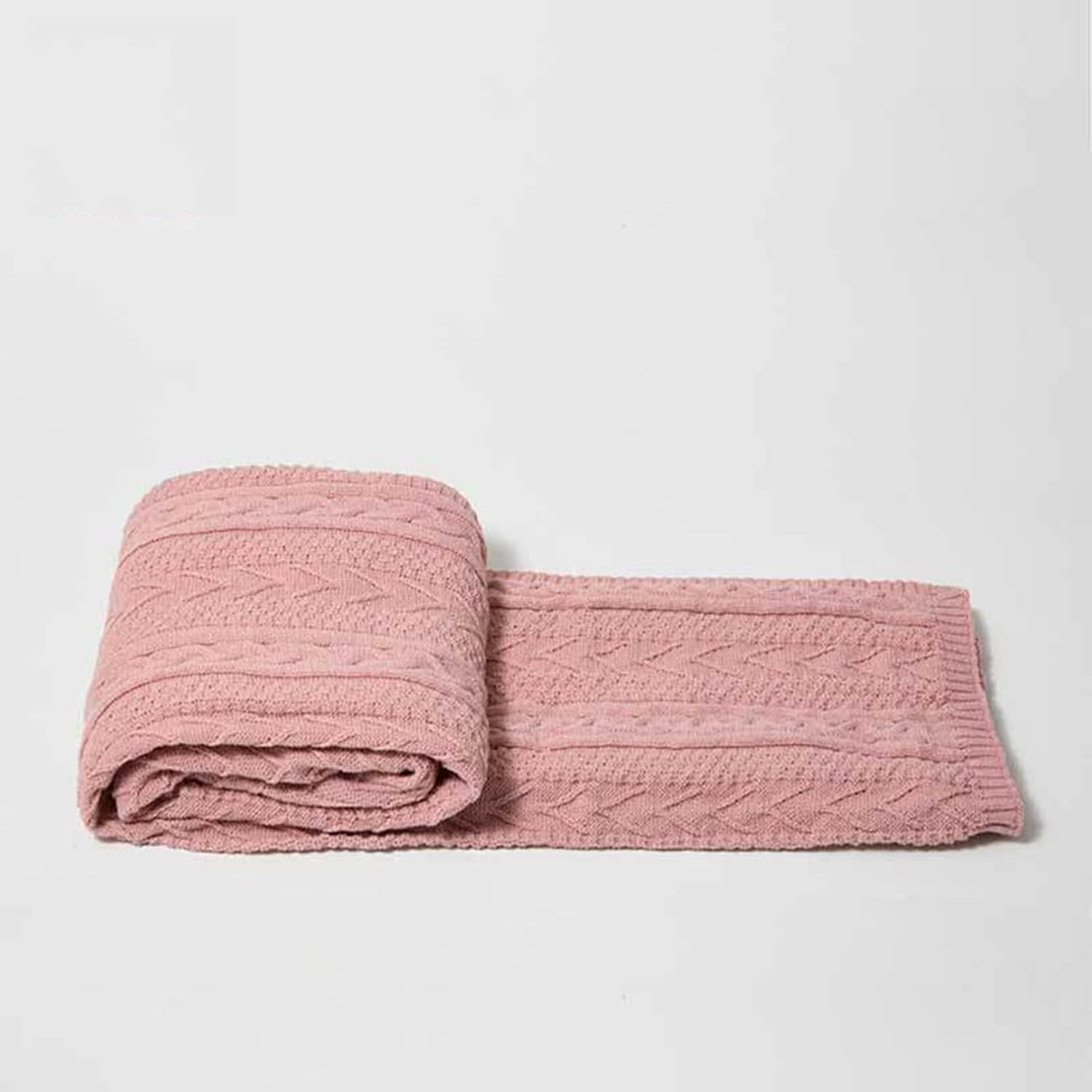 　　　 ◆◇◆売れている秘密◆◇◆ ?極細繊維はたっぷり空気を含みますので、空気の流れが速くなり、季節を問わず使え、夏にはサラリと涼感、冬にはすぐに体温が寝具に伝わり気持ちの良い質感。 ?いつもサラサラ気持ちのいい肌ざわり、寝苦しい夜にかいてしまう大量の汗もとのかく吸収！更に吸収した水分を素早く発散させるので、サラサラで快適な状態が続きます. ?ご自宅の洗濯機で丸洗い可能、冬にも乾きやすいです。いつもお清潔にご使用いただけます。素材も丈夫だから、何度もお洗濯しても破れにくく、耐久性が高いです。洗い替え用に、お客様用に、何枚あっても重宝します。 ?通気性と吸放湿性優れて、夏の場合は、汗をかいても素早く湿気を吸い取り、発散してくれるのでいつでもサラサラとした肌触り。冬の時、カバーの繊維と繊維の間に暖かな空気をためてくれるので、保温性が高く、暖かな状態を保ってくれます. ?商品は衛生的に圧縮梱包されております。商品を開封後シワが目立つ場合がございますが、ご使用頂いているうちになくなりますのでご安心ください。 　　　◆◇◆注意事項◆◇◆ご覧のモニターの環境、撮影環境により実物と色味が異なって見える場合がございます。湿った状態で他のものと擦り合わせると色が移る恐れがあります。濃色品の洗濯時は、白色、淡色と分けて洗ってください。説明 「商品紹介」 ★サイズは平置きでの採寸につき、若干の誤差がある場合がございます。 「商品特徴」 ?~通気性と吸水速乾性の高い素材を使用して、通気性が優れています。汗をかきやすい夏でもさらっとして快適にご使用いただけます。 ?~触れた瞬間にヒヤッと感じる肌触りの良いふんわりとしたキルトケット！適量の中綿がつめらせており、程良い保温力で暑くなりすぎず、夏場の冷房からの冷え防止にもぴったり肌布団です。 ?~敏感肌にも安心してお使い頂けます。通気性と吸放湿性優れて、洗濯しても早く乾きます。しっかり生地で、肌触りが良いですから、疲れた体にちゃんとリッラクスできて、癒されたような感じられます。 ?~活性染色工芸を採用し、色褪せなくて毛玉の心配も必要ない。防臭、防ダニ、抗菌、ホルムアルデヒド無し。 ☆★☆「ご注意」☆★☆ ?実際の製品の色は、色収差や撮影光の状態をモニターするためにここに表示されている画像とは多少異なる場合があります。 ?輸送中に完全に密閉されているために、少数の商品は匂いがするかもしれません。数日間は換気の良い場所に置いて、臭いは消えます。