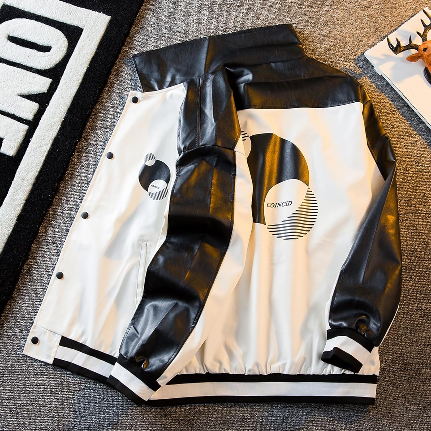 カジュアル ライダースジャケット メンズ レザージャケット 大きいサイズ 春秋 防寒 防風 保温 防水 おしゃれ かっこいい 総柄 アメリカ式 着回し PUレザー 合皮ジャン 通学 通勤 お出かけ ア