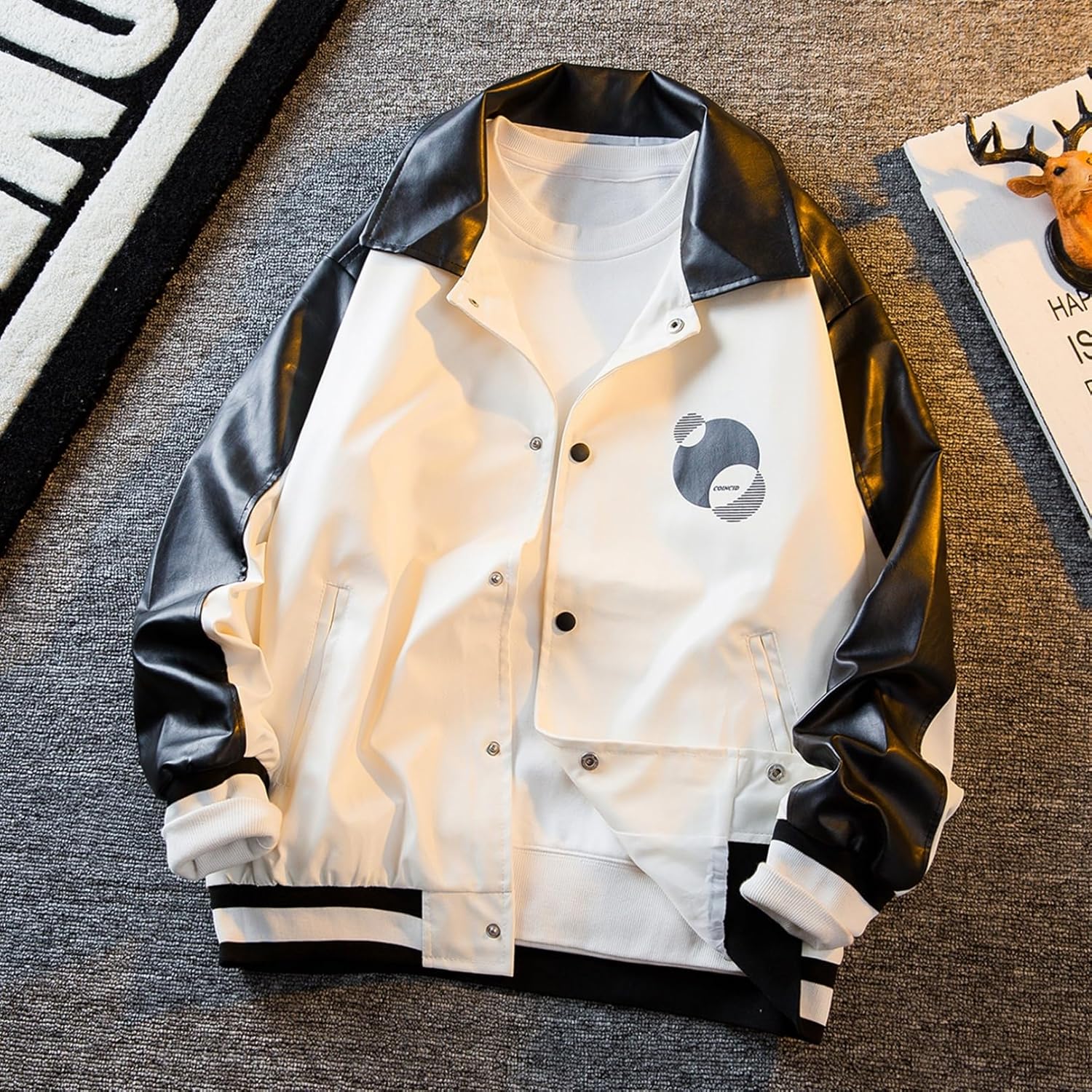 カジュアル ライダースジャケット メンズ レザージャケット 大きいサイズ 春秋 防寒 防風 保温 防水 おしゃれ かっこいい 総柄 アメリカ式 着回し PUレザー 合皮ジャン 通学 通勤 お出かけ ア