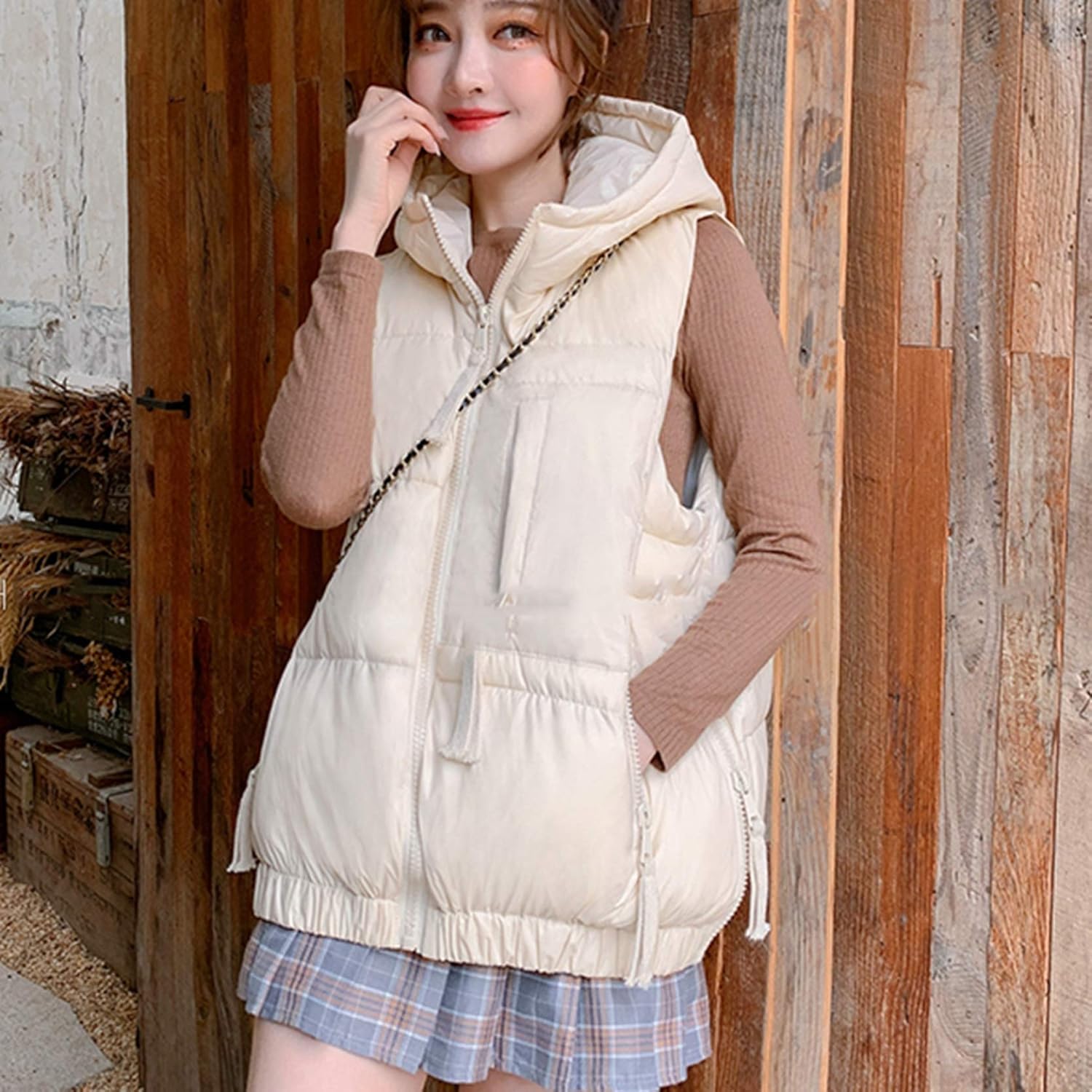 レディース ダウンベスト 秋冬 中綿 防寒 防風 暖かい ショート丈 ノースリーブ 軽量 ゆったり 体型カバー おしゃれ 着回し 通勤 通学 アウトドア 大きいサイズ 無地 ブラック/ベージュ M-X