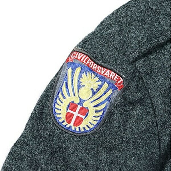 【送料無料】デンマーク軍放出 ウールジャケット デッドストック 未使用 110　おすすめ 人気 安い 激安 格安 おしゃれ 誕生日 プレゼント ギフト 引越し 新生活 ホワイトデー