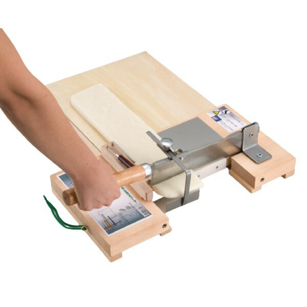 【送料無料】ステンレス製もち切りカッター(トレー&のし棒付き) おすすめ 人気 安い 激安 格安 おしゃれ 誕生日 プレゼント ギフト 引越し 新生活 ホワイト...