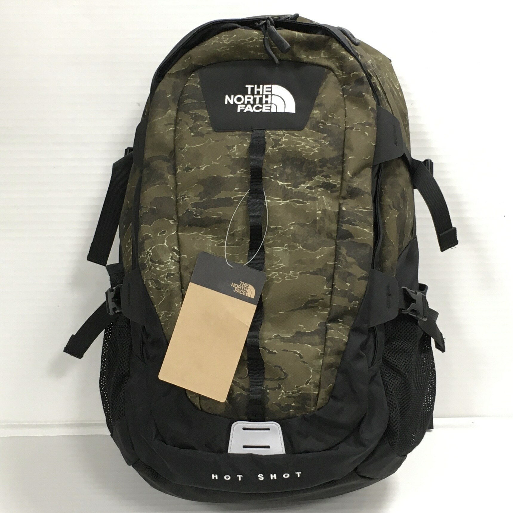 【送料無料】THE NORTH FACE Hot Shot CL NM72006 / ザノースフェイス ホットショット クラシック　デイパック　リュック　バックパック　アウトドア　ミリタリーオリーブクラウドカモプリント　size:26L【中古】【006】