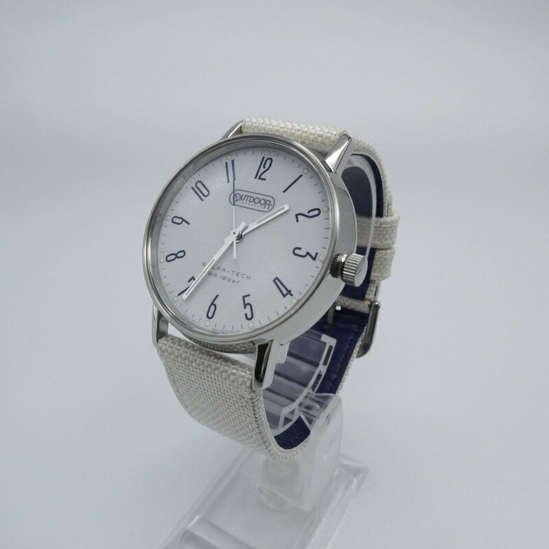 状態ランクの詳細説明 クリック 性別タイプ ユニセックス 商品の状態 多少のUSED感はございますが、状態は概ね良好です。 【 主なダメージ箇所 】 ベルト内側シワあり 表記サイズ ― 【サイズ換算表】 実寸 ケース幅：約 4cm ベルト幅：約 2cm 【サイズの見方】 カラー ―> 素材 付属品 ― 型番 / 製品情報 型番：E031-R007548 取扱店舗 お宝市番館 姫路東店 店舗コード 同じブランド 同じタイプ 同じジャンル お宝市番館の偽装サイトにご注意下さい！ 店舗名、会社概要、商品画像などの無断転載を行い、個人情報や金銭を騙し取る可能性があります。 詳細をご確認下さい。 ■取扱店／在庫確認 お宝市番館姫路東店(079-253-6832)