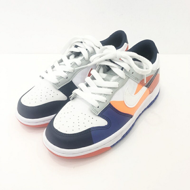 状態ランクの詳細説明 クリック 性別タイプ レディース 商品の状態 多少のUSED感はございますが、状態は概ね良好です。 【 主なダメージ箇所 】 スレあり 紐汚れあり ソール汚れあり 表記サイズ JP靴サイズ：23.5cm 【サイズ換算表】 実寸 アウトソール縦幅：約 25cm アウトソール横幅：約 9.5cm 高さ：約 9.5cm 【サイズの見方】 カラー ホワイト 素材 付属品 ― 型番 / 製品情報 型番：FQ7674-100 取扱店舗 お宝市番館 姫路東店 店舗コード 同じブランド 同じタイプ 同じジャンル お宝市番館の偽装サイトにご注意下さい！ 店舗名、会社概要、商品画像などの無断転載を行い、個人情報や金銭を騙し取る可能性があります。 詳細をご確認下さい。 ■取扱店／在庫確認 お宝市番館姫路東店(079-253-6832)